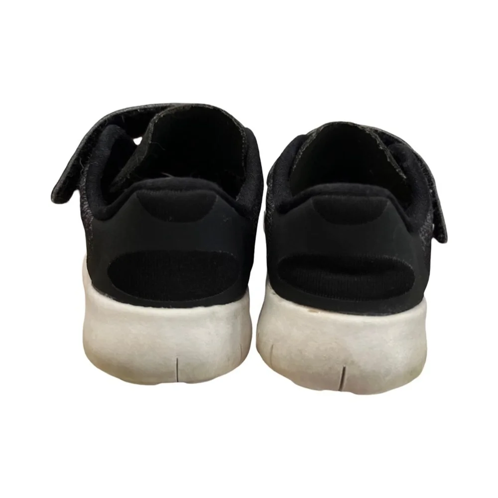 Boys' Nike Free RN - size 5